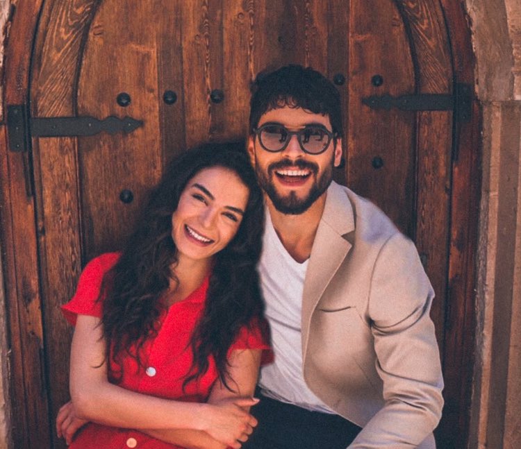 reyyanovski's tweet photo. Canımçiftim❤️ #hercai #Silbaştan #reymir #akru https://t.co/nFD1ubHJl2