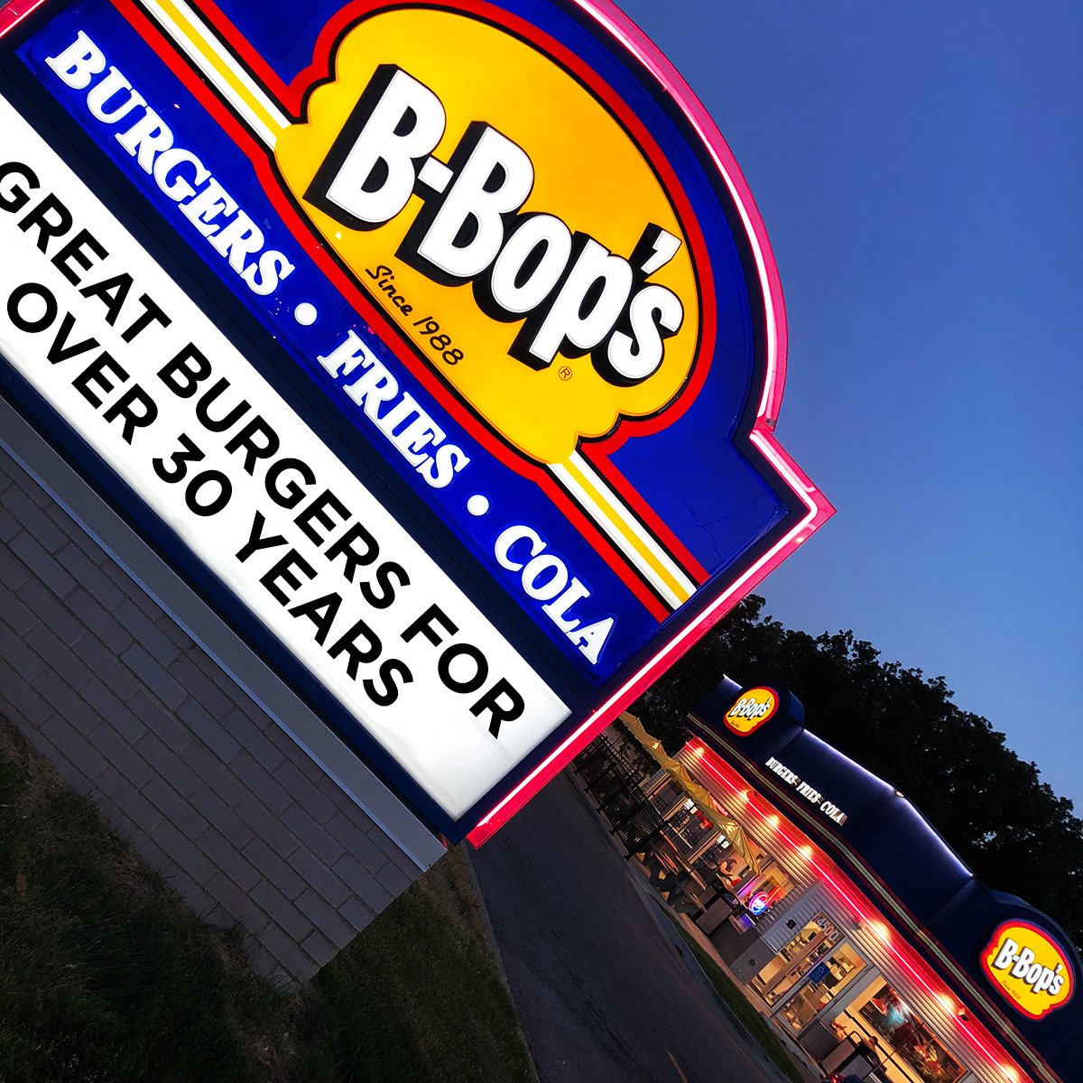 bbopsburgers's tweet photo. Open late - Fridays & Saturdays 'til midnight. #BBops โจ๐๐๐โจ https://t.co/u7sP0NAs3H