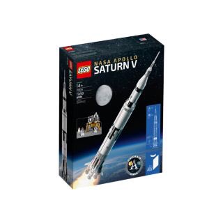 RedmondWayne's tweet photo. As the #Apollo50th anniversary of the Moon landing nears, I finally grabbed the @LEGO_Group Saturn V rocket by @LEGOIdeas. 
Interesting discussion with Toyworld staff.
TWS: That’s a nice kit. Is it for you or for kids?
Me: Yes, I have kids. https://t.co/K9Y2nOoILw