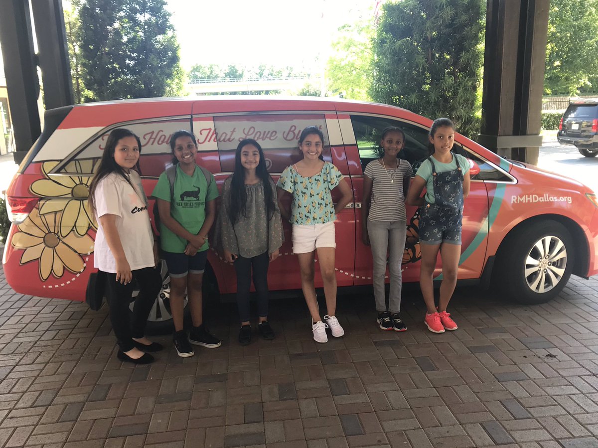 KramerDISD's tweet photo. The World Changers dropped off all of Kramer’s donations today to the Ronald McDonald House in Dallas. One of the directors gave the girls a tour. We were honored to represent Kramer through your generous giving! #coltsinaction #worldchangers #rmhdallas https://t.co/G37181Eqr6