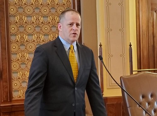 “I am grateful to leaders from Southern Illinois who worked to ensure that the World Shooting and Recreational Complex event vendors will not be adversely impacted by gun dealer licensing laws..
-Senate approves exemption to protect World Shooting Complex-
bit.ly/2XiRazX