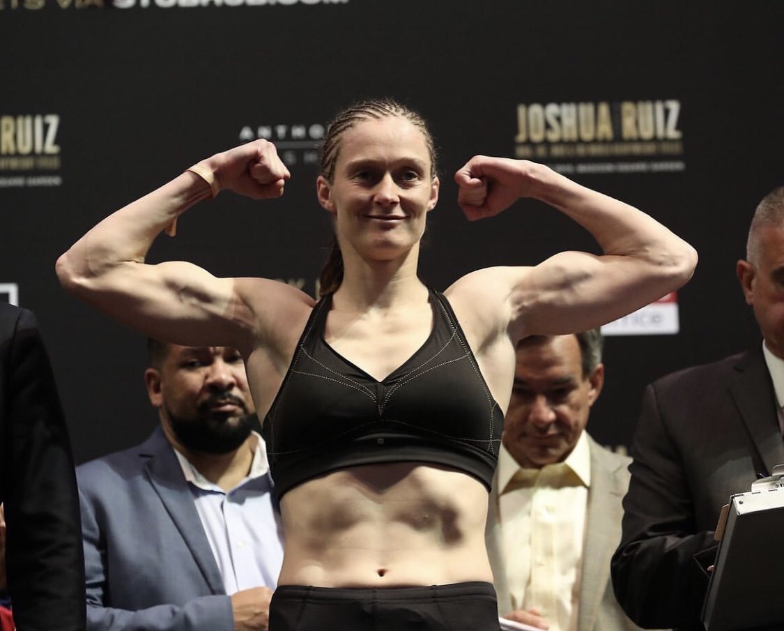BFNpromotions's tweet photo. WE HAVE A FIGHT !!! #TaylorPersoon ⚖️ Delfine Persoon: 130.6lbs
Katie Taylor: 134.6lbs
#RoadToUndisputed #AndNew #TeamPersoon #Undisputed #Belgium #DelfinePersoon #Boxing #ImWithPersoon 🇧🇪 https://t.co/iFqCwGSB4T