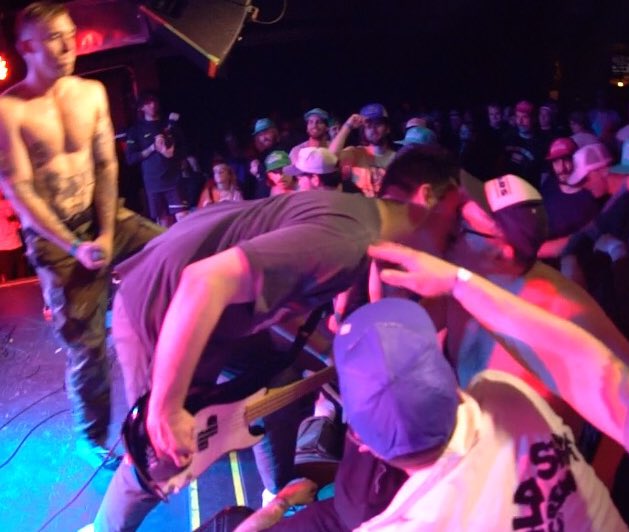 DonnyCrosswell's tweet photo. What if we kissed in the Wild Side pit?? https://t.co/dap0qVH04Z