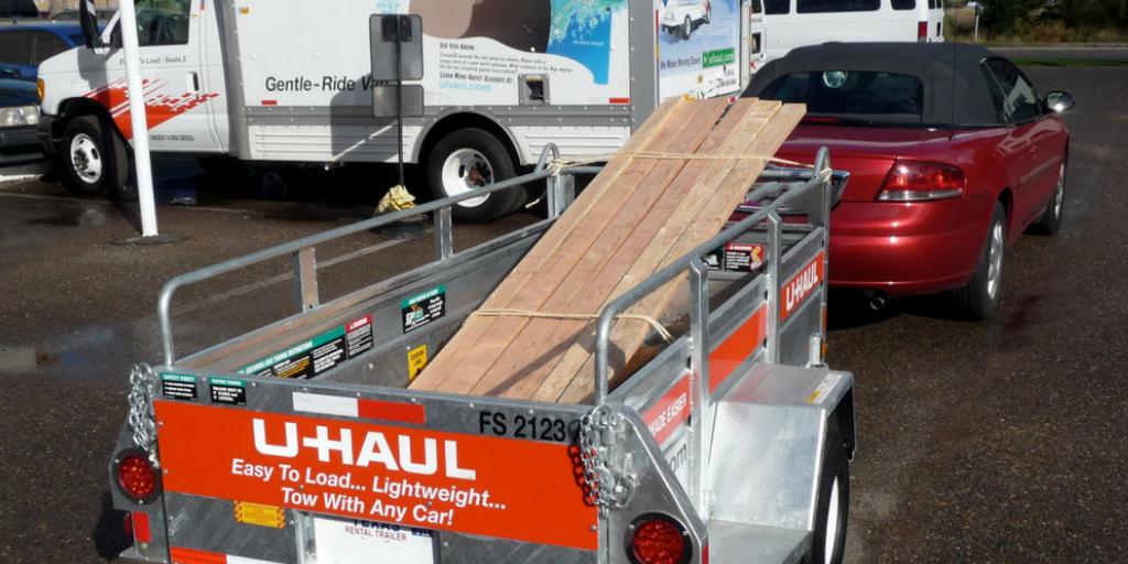 uhaul's tweet image. Open utility trailers are your best friend when taking on #landscaping projects. Check out 4 other ways a trailer hitch can benefit you. ow.ly/dTTt30okpoR #springproject