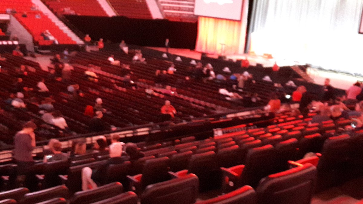 TrendifyLive's tweet photo. The stage is set for a conversation w/ President Barack Obama to start 7pm at @CanadianTire for now the music is great! Come Down by Anderson & paak! #ObamainOttawa #TrendifyLive, https://t.co/FDc0tQw9P2
