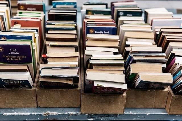 librofilos's tweet photo. Una sociedad impregnada de buena literatura es mucho más difícil de engañar, manipular, sojuzgar y perder su libertad.

#MarioVargasLlosa https://t.co/BukT5BqSuS