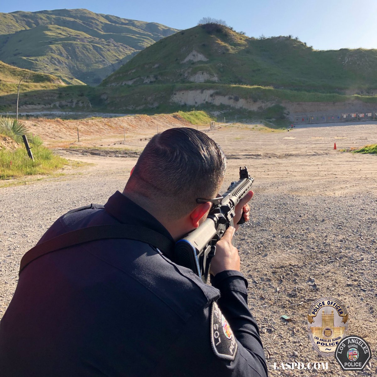 LASchoolPolice's tweet image. Steady as she goes.. Team #LASPD remains highly trained and skilled in firearms throughout the year.
•
#TrainTrainTrain #PershiableSkills 
#TrainLikeYouMeanIt #RangeDay #UPR #EyesAndEars #TBL @LASchools
