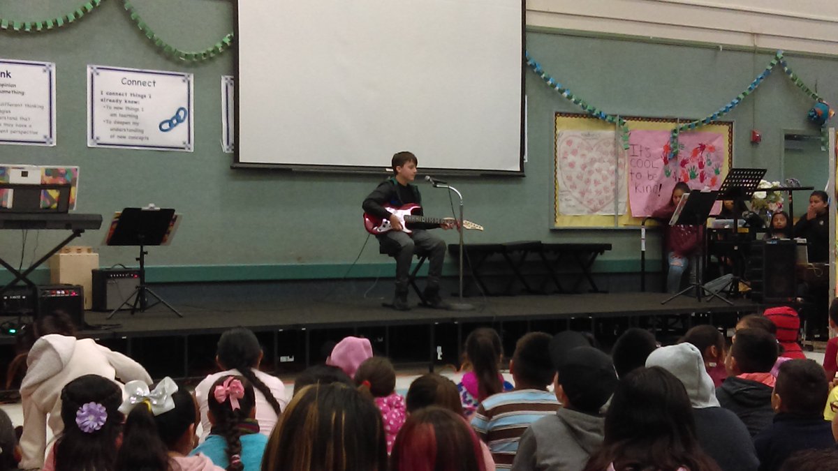 Hey America's Got Talent... you should have seen the talent on display at Calabasas! From Dancing, to Singing, Modern Band, Magic, Puppet Shows, Comedians, Musicians... it all amazed us! A truly talented community of students!