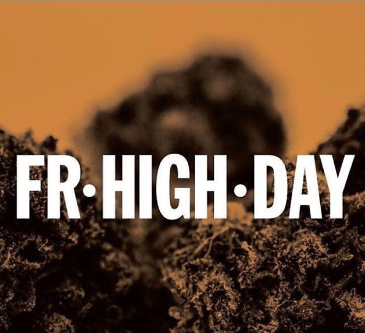 Happy fr•HIGH•day WEED KWEENZ AND KINGZ 🌬🍁🍁 sorry we’ve been m.i.a lately but we have new content coming your way👏🏻👏🏻 #WeedKweenz #WeedKingz #BlazeAllDay #FridayFeeling #WomenWhoSmoke #AmIDoingThisRight