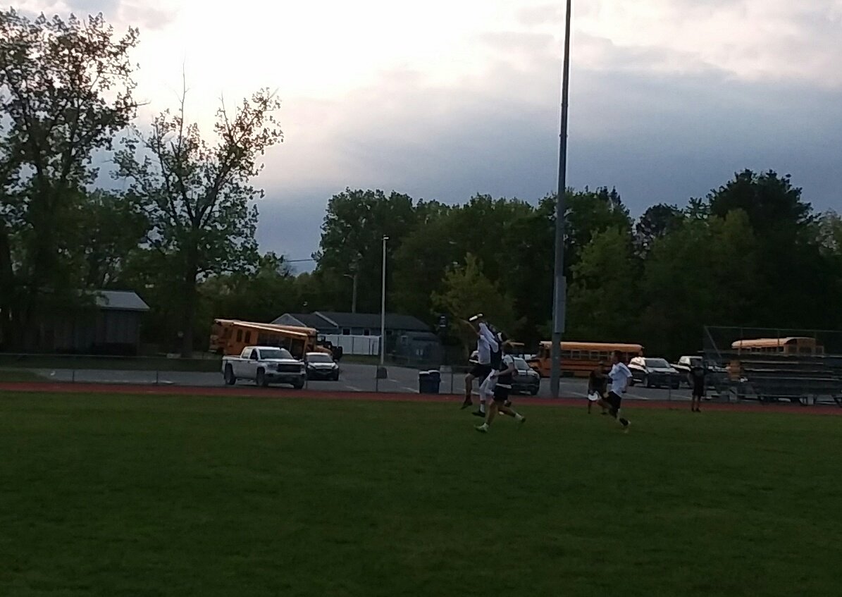 DolanLPatrick's tweet photo. Rice with the 8-5 lead at halftime in Essex #vtplayoffs #vthsultimate https://t.co/QVfSB9gGzE