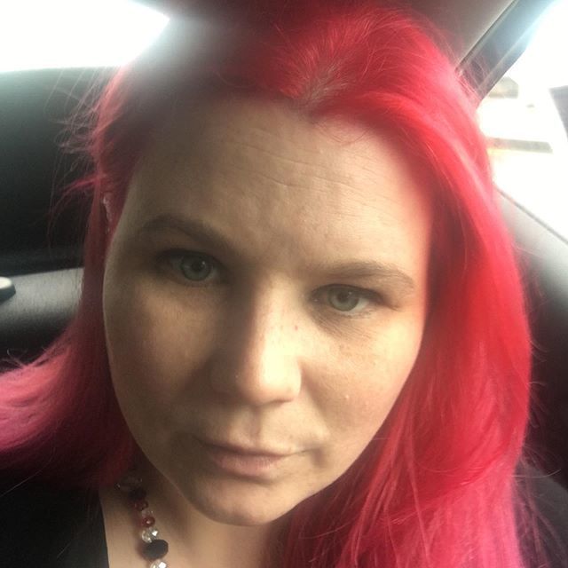 ExcaliburPress's tweet photo. Taxi selfie earlier today 🙈
On the way to @the_young_fdn Amplify programme to give a talk to this year’s delegates at the @ormeaubaths 
Was great to chat about my @merlin_project journey with everyone. .
#selfie #redhair #taxiselfie #youngfoundation … https://t.co/PKckCeZPXY https://t.co/8naCdHwIdb