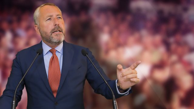 nation_tweet's tweet photo. Cafouillage dans la communication du #PP n'est pas dissous, c'est juste son président qui s'en va. Sa propriété à Boitsfort et les locaux du PP sont à vendre. Au revoir et bon voyage vers la terre promise, nos meilleures pensées t'accompagnent Mischaël. Shalom ! #Modrikamen https://t.co/V1FNUAdWWR