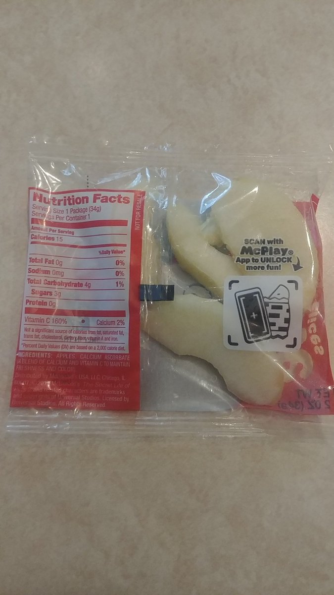 PoliticallyAth1's tweet photo. @McDonalds 4 skinny Apple slices in my daughter's happy meal? Thats pretty lame https://t.co/EbHaPn4T7f