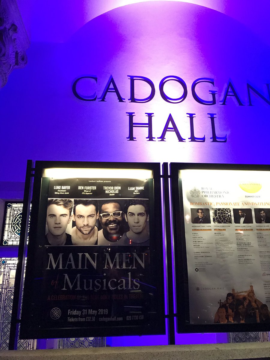 bearzebra1's tweet photo. It was incredible show #MainMenOfMusicals @cadoganhall !! Thank you for @thebenforster meeting at the stage door. And also I’m greatly appreciate his fans kindness💕 https://t.co/b16tSeoAF9