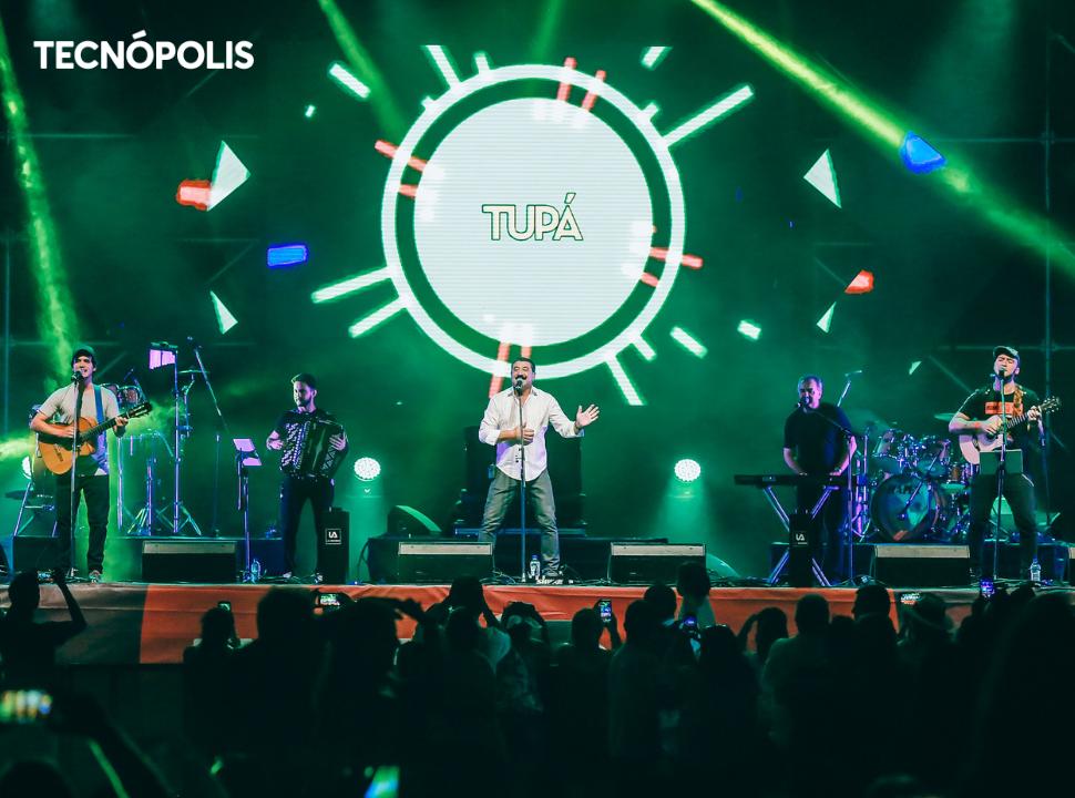TecnopolisArg's tweet photo. ¡A pura música! #MaratónDeRecitales
✅ Mañana desde las 16h mirá online los shows de @juaninga, @grupotupa,@losalonsitos_,@MartinezRiera y #TiloEscobar!
Las mejores bandas que sonaron en #Tecnópolis ahora en todos tus dispositivos. 
👉 https://t.co/6M4J2FpeF4 https://t.co/rC0tzqJO86