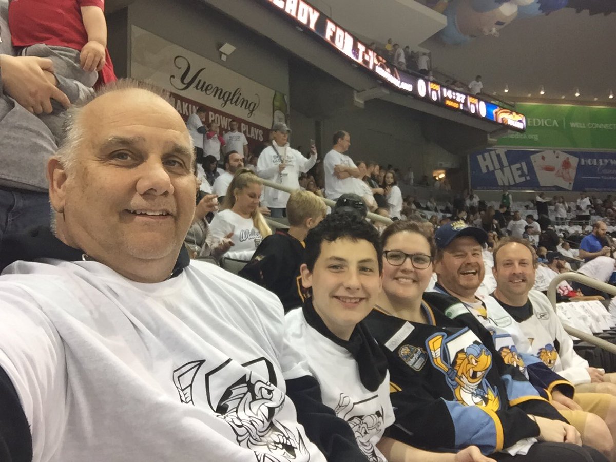 Dougohio2's tweet photo. #walleyegameday https://t.co/E61csQmxmz