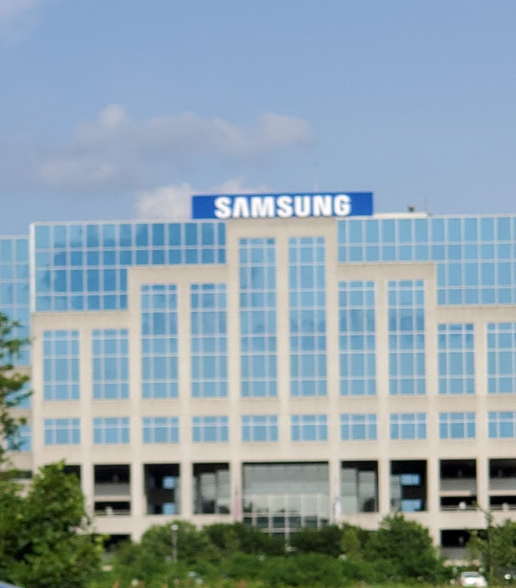 Walked out the <a href="/Samsung/">Samsung Electronics</a> door for last time today after great 13 years.  Excited to take some time off and figure out next chapter.. <a href="/SamsungUS/">Samsung US</a>