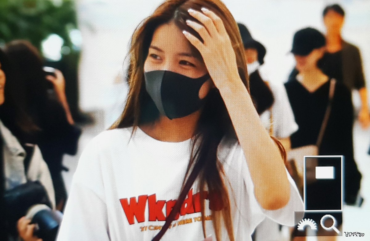 190601 인천공항 출국 프리뷰
몸 조심히 다녀오기 😊🙏
#여자친구 #GFRIEND #소원 #sowon <a href="/GFRDofficial/">여자친구 GFRIEND</a>