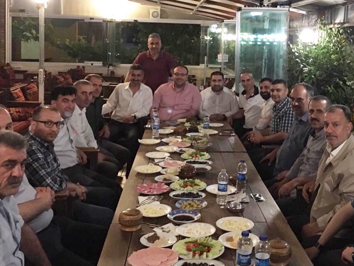 bnymnbas's tweet photo. Diyarbakır Çüngüşlü dostlarımızın sahur sonrasına misafiri olduk.  Ev sahipliğinden dolayı Seçim AKMEŞE, İsmail AKMEŞE ve kardeşlerine teşekkür ederim. https://t.co/id6cI4e2A6