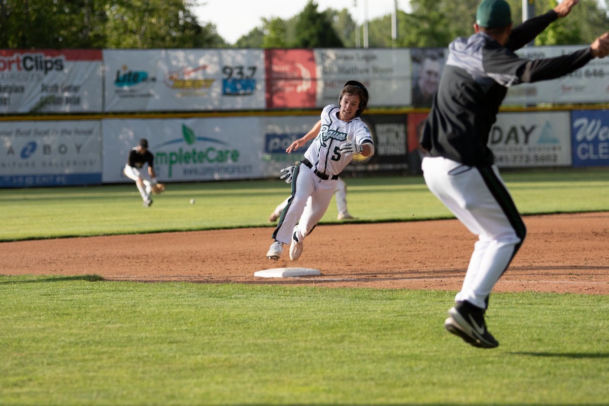 MedfordRogues's tweet photo. When the boss says you can leave early on a #Friday.

@cbroughts5 will be at the ballpark. Where will you be?

#RoguesBaseball #RunninRogues #NewLeagueSameGoal https://t.co/QOooq75Yil