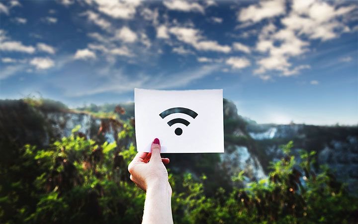 RyanBellGuide's tweet image. #SeeSignal, an #AugmentedReality app for #MagicLeap, allows people to view, analyze, and interact with the layers of digital signal data around them.

@BadVR_Inc to Debut Wireless Signal Visualization App at #AWE2019 buff.ly/2W584R0