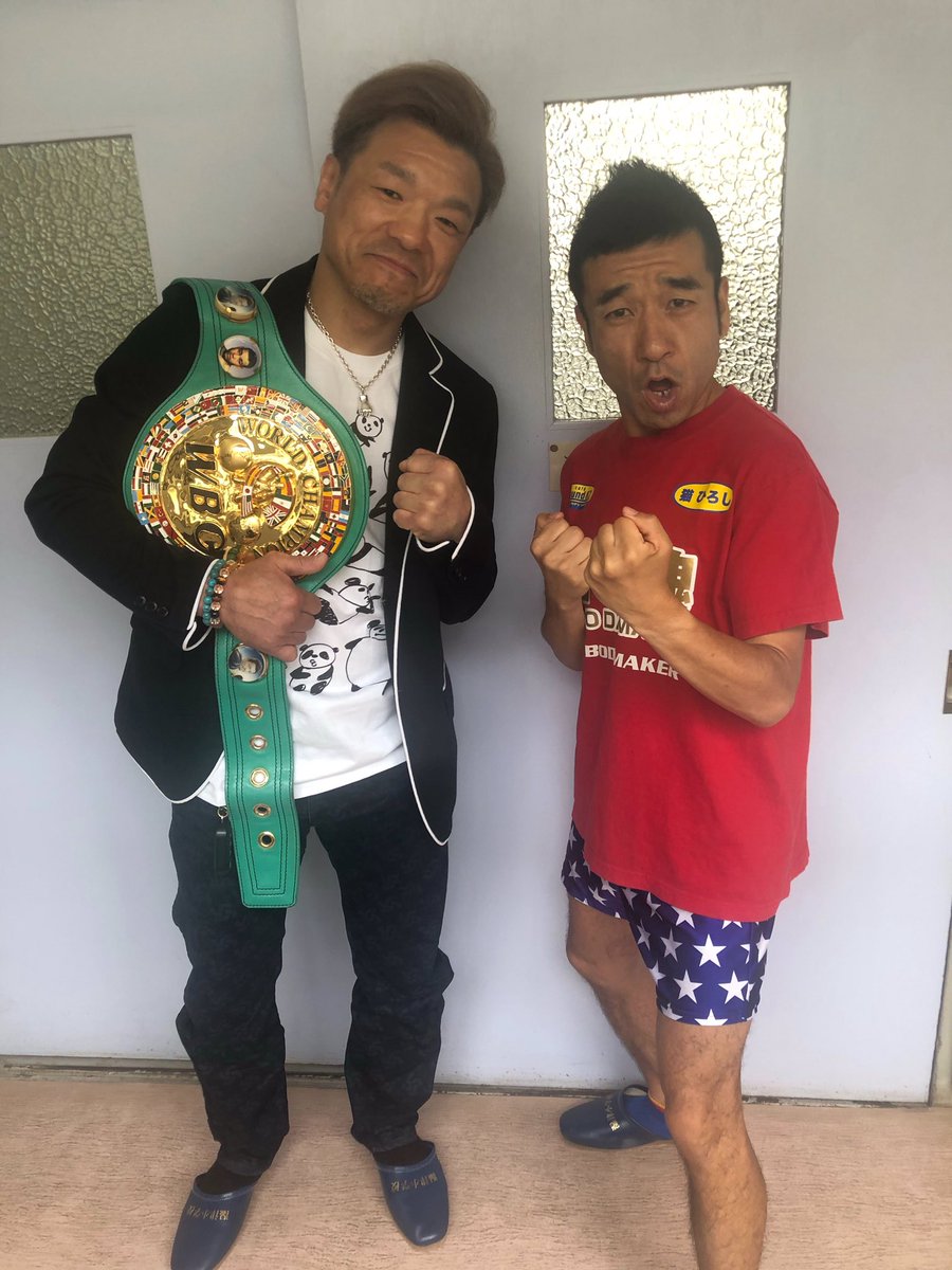 昨日は、私の母校湿津小学校でボクシング元世界チャンピオンで先輩の