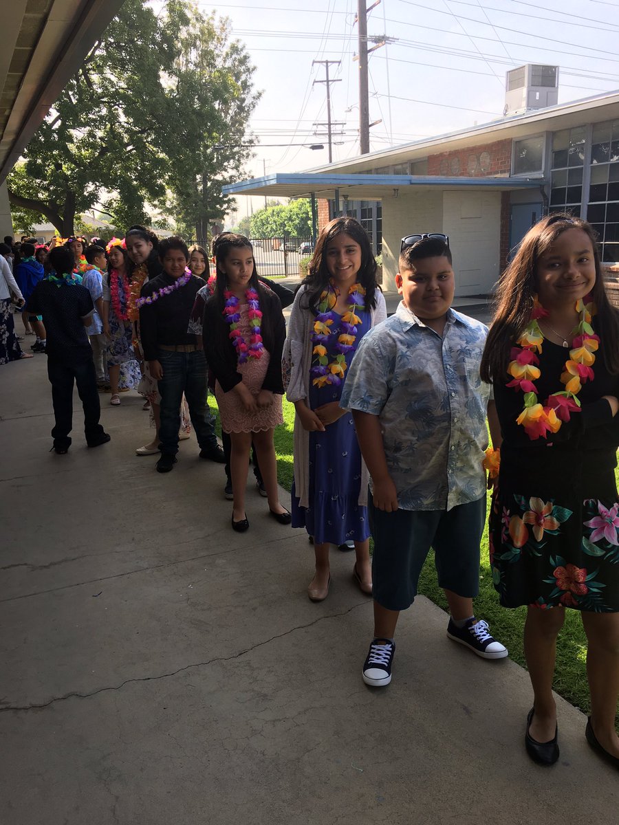 MaxwellTeam17's tweet photo. Team 17 and fellow fifth graders get ready for their Bridging Ceremony. Afterwards, everyone enjoys a Maxwell Brunch with family and friends. Congratulations!!
#weloveschool!
#welovewaffles!
@MaxIBPrincipal 
@MrsTateMaxwell 
@teachjohna https://t.co/DGvLk4n1B2