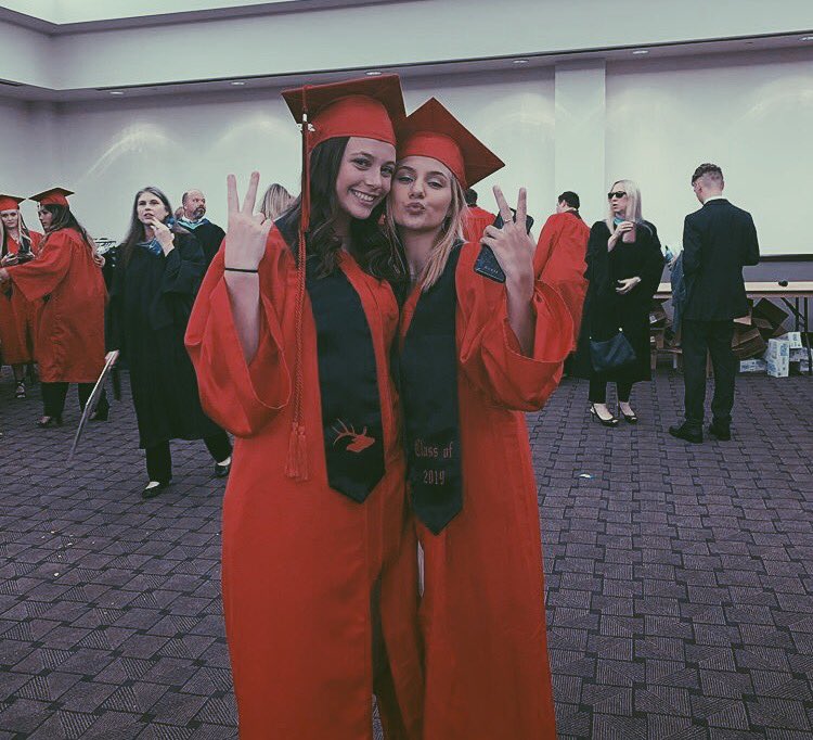 mmelchiondaa's tweet photo. MY GIRLS 
each and every one of you mean the world to me. thank you for the memories &amp; many more to come 🖤 love y’all forever. no matter where i am , i’m always here ✈️💕 #onlyonecallaway https://t.co/xcfGxFGlXk