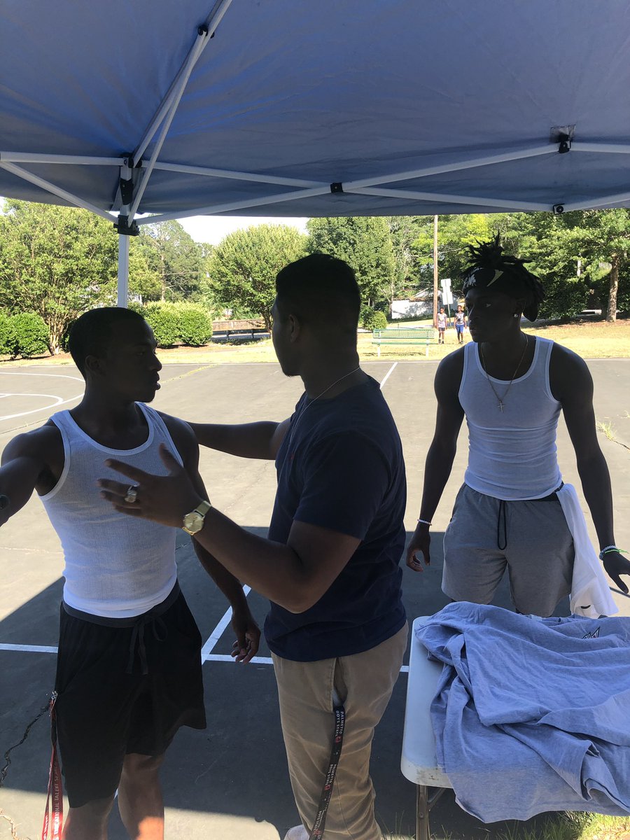 Westside_Bball's tweet photo. Awesome time watching kids from all over Anderson county play pickup at Eastside Park today! Great job by @TrayeCarson and Jaheim Handy organizing a great event for Anderson. https://t.co/7tDlwzXQPP
