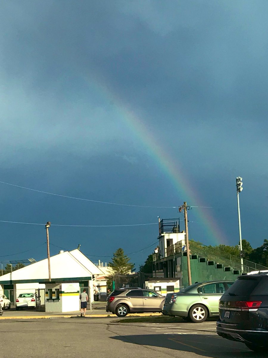 Victoria_WDBJ7's tweet photo. Spotted at @vikingsnhs 🌈🌈 https://t.co/HrY3aDb5wy