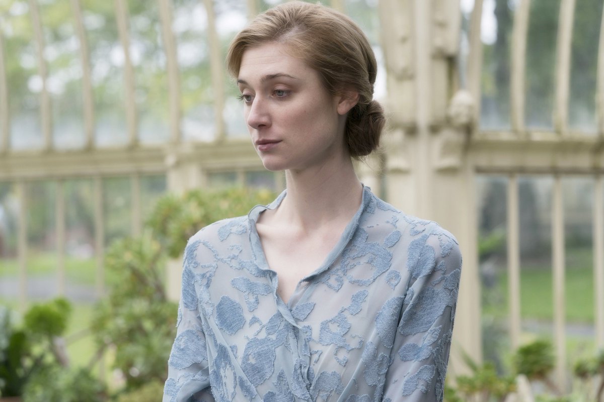 New Production stills of Elizabeth Debicki as Virginia Woolf have been adde...