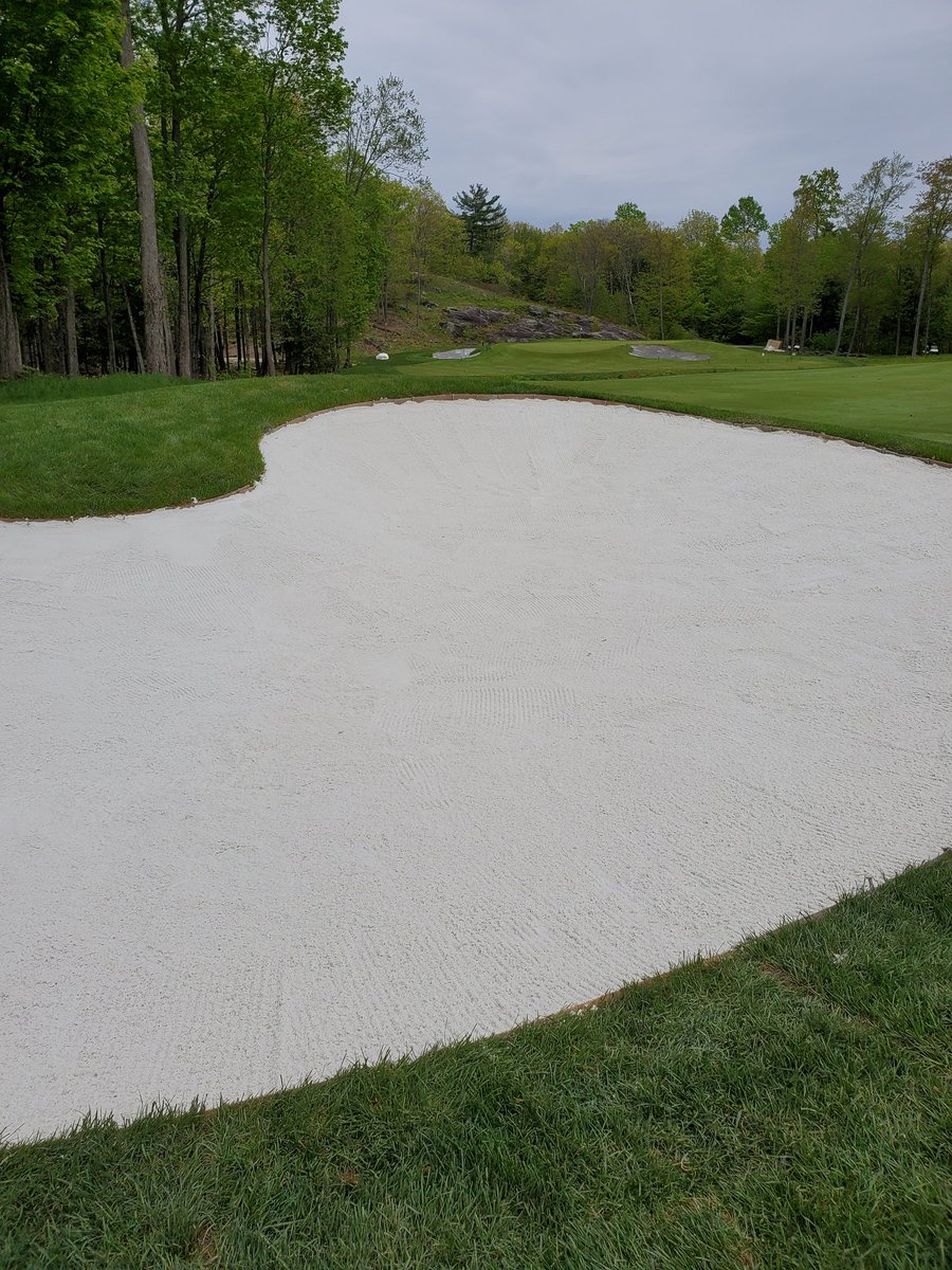 chezrbone's tweet photo. Another @CapConGolf bunker completed. Reno is progressing well. Cheers to @thechudgroup @Allturf_Ltd.
@TabooMuskoka https://t.co/o0zjF5Eiib