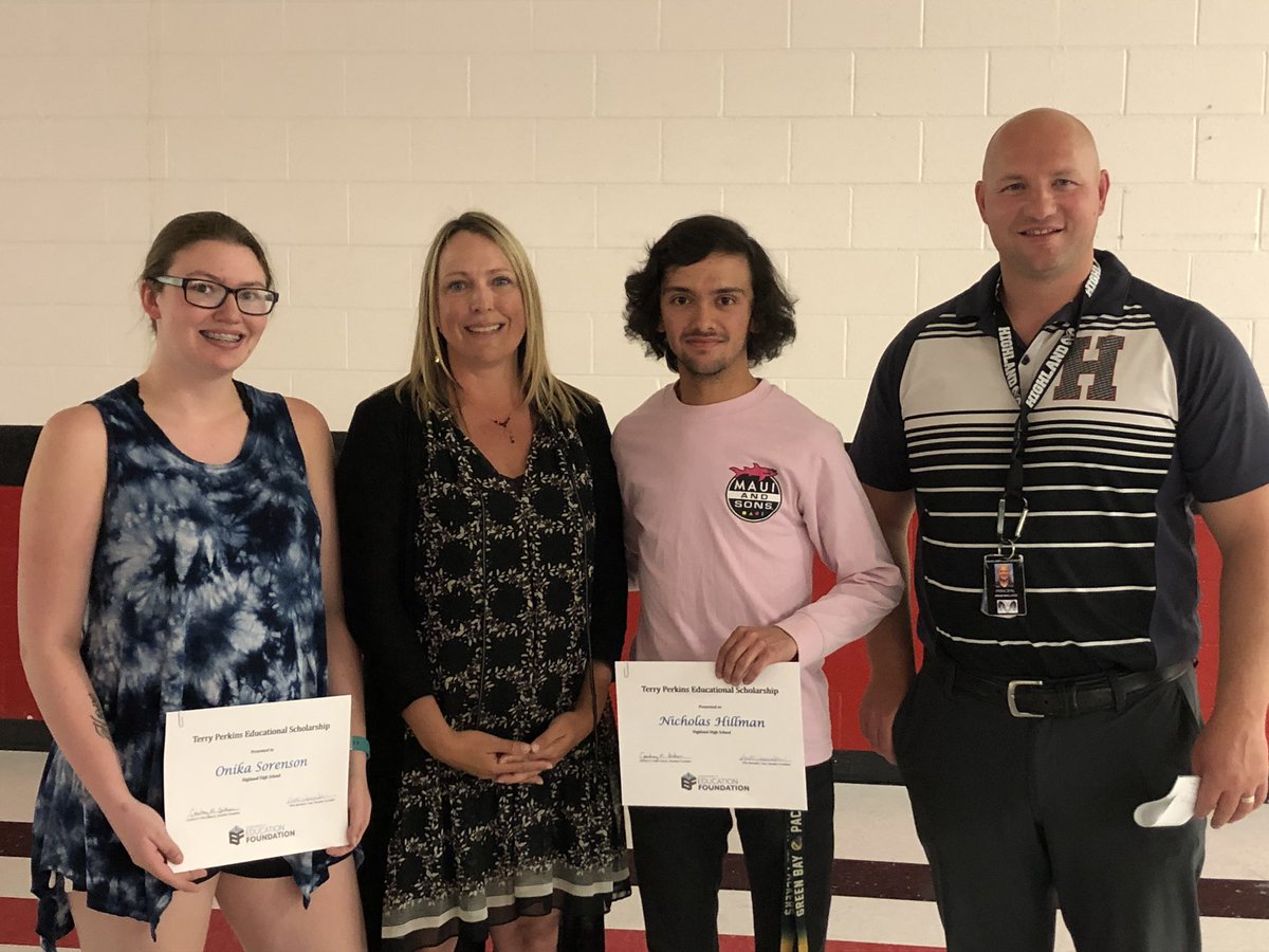 RamHighland's tweet photo. Congratulations  Nic and Onika on receiving the Terry Perkins Scholarship! Thanks to the Perkins family for your support. @wall7935 @hhsstudent2019 @HighlandRamTV @HHSRams https://t.co/zE1DB3wPK6