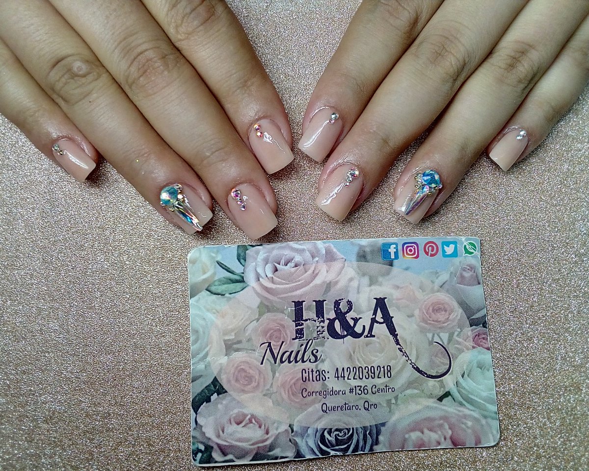 HyANails's tweet photo. #nails https://t.co/wvnT90MCuX