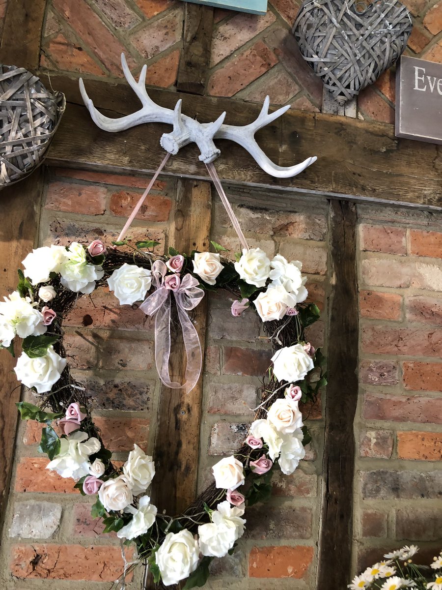 millardinterior's tweet image. Opening Today in Collaboration with Flower Craft Workshop @dottydivadesign 
Behind Tenterden Interiors 10-4 #beautifulflowers #hanpaintedfurniture #cards #gifts #weddings #prophire