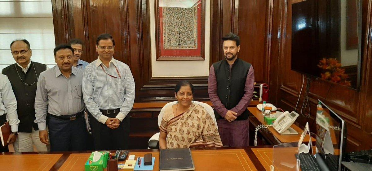 DrVikramHP's tweet image. Independent India's first woman @FinMinIndia having zeal n guts to take Indian economy at highest ever
I personally congratulate Shrimati @nsitharaman ji and Bhai Shri @ianuragthakur ji for taking over the charge of #BackboneOfIndia ,The Finance nd Corporate Affairs 
Good luck