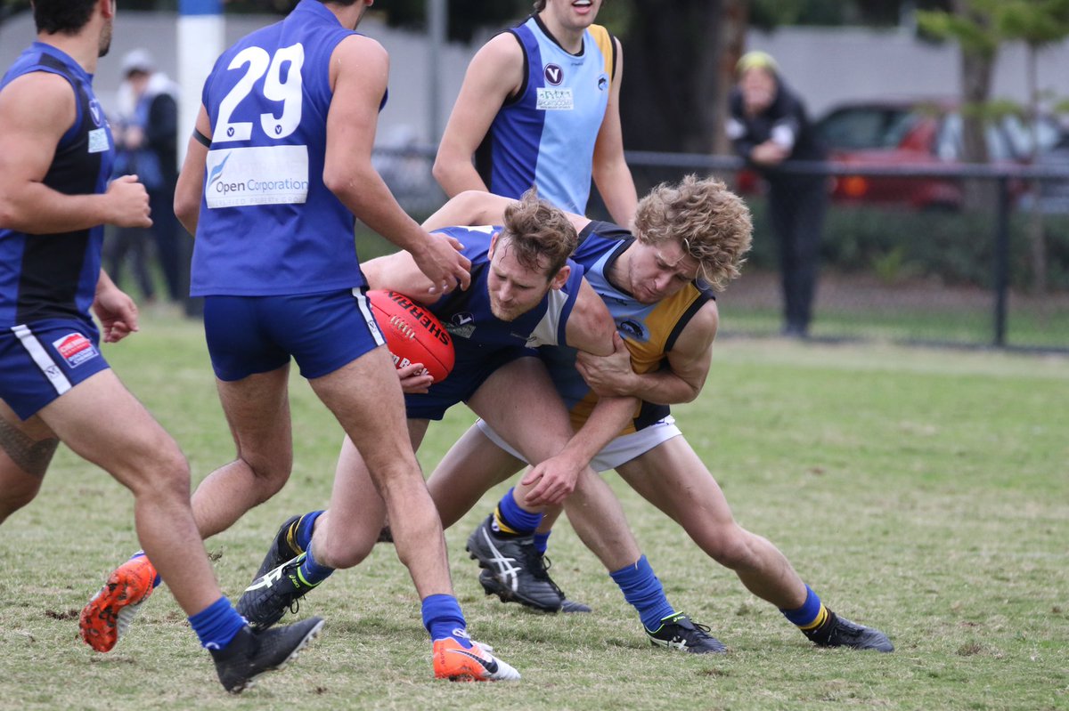 Half time at Central. Nodders kicking plenty of points, but bagging a few big ones as well. Scores: MAZ 53 to <a href="/OldMentoniansFC/">OMFC</a> 23. <a href="/VAFA_HQ/">VAFA</a>