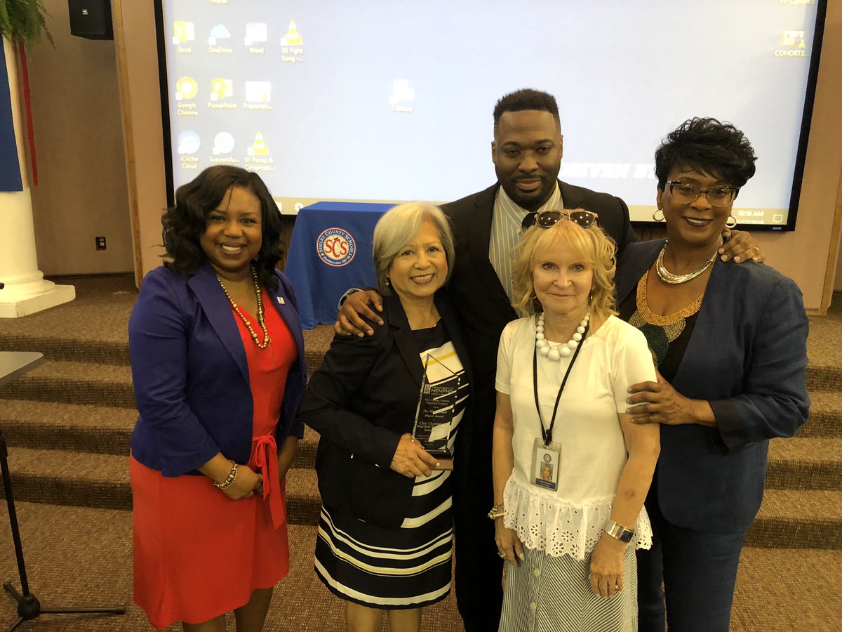 CCTP_UM's tweet photo. Sending a “Special Thank You” to our keynote speaker Dr. William Hunter @UofMemphisSPED, MVP Award recipient HR Director Cissy Chambers w @Marriott. Important stakeholders in our village!!! @SCSK12Unified @SCSSuptRay @ToarminaP https://t.co/zM16Qbauwi