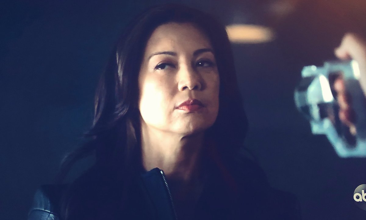 jay_jeffnx's tweet image. I love May’s ‘im so done with this shit’ and ‘i don’t give a fuck anymore’ face. That’s so Melinda May and she’s beautiful.

#AgentsofSHEILD