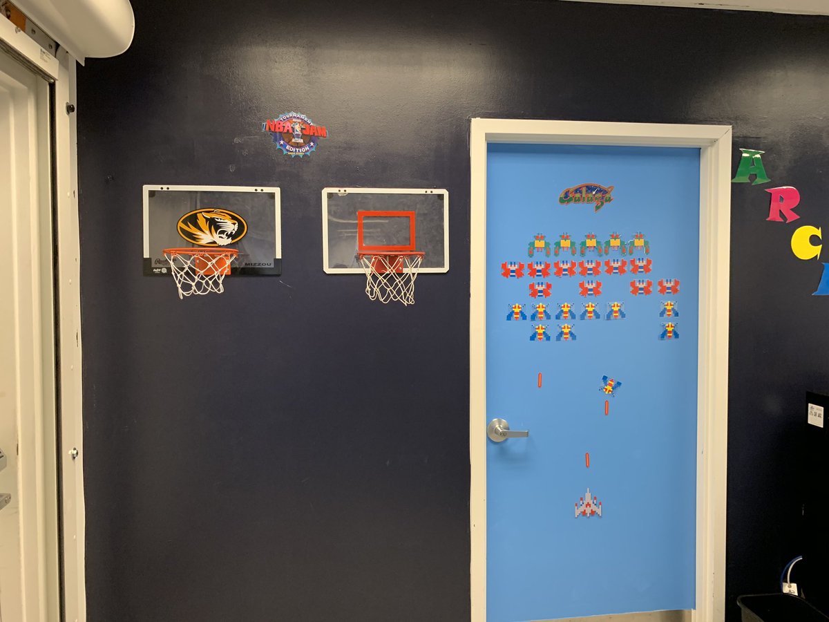 TimothyJCHerman's tweet image. Update completed, minus the KU sign @jc1087 put up today! Thanks for stopping by @alysonwoodard, @jc1087, and @Don_VanHise!  #KAMO #MoKanDo #MightyMo #JCMO