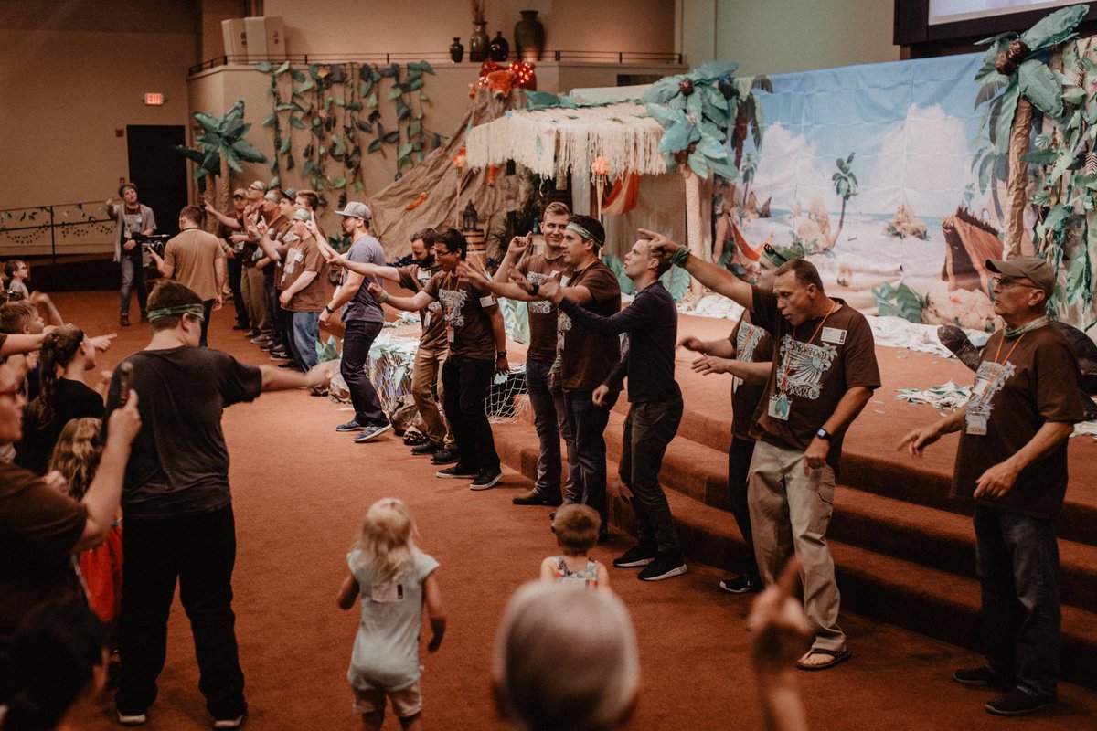 FamilyLifeBtown's tweet photo. Last year we had a blast at VBS. Make sure to get your kids registered this weekend for VBS ROAR! 
Mon-Friday | 6:30-9pm | Age 3-11
https://t.co/Wrl5bvj1oB https://t.co/evPOK3WDod
