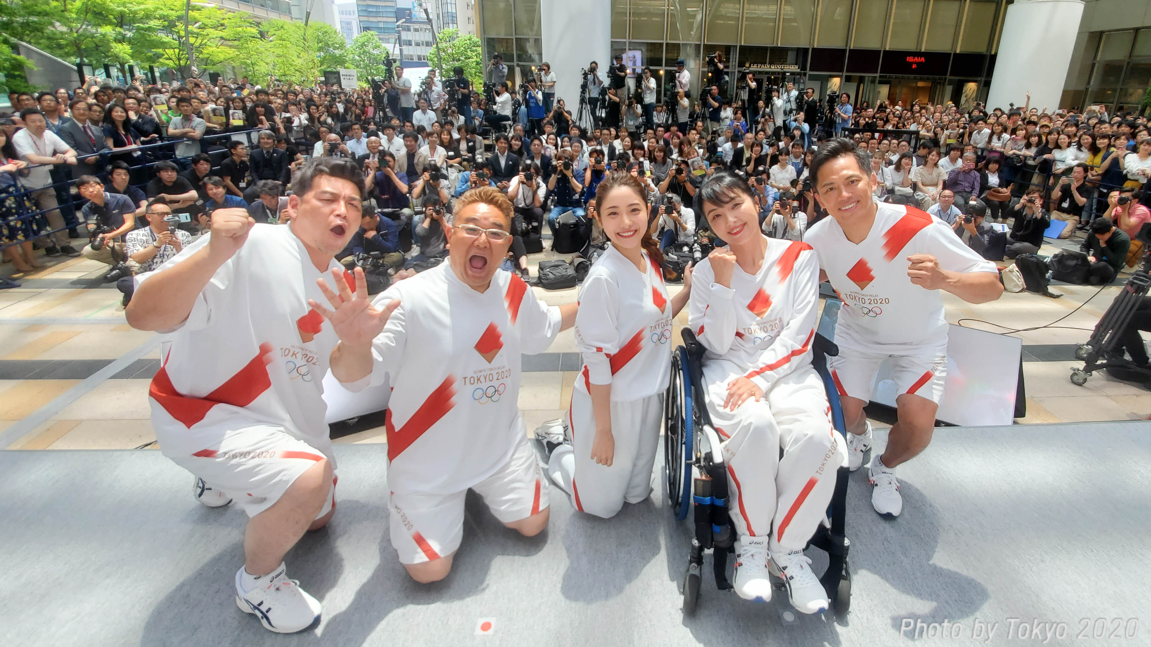 2025年最新】聖火ランナー ユニフォームの人気アイテム - メルカリ