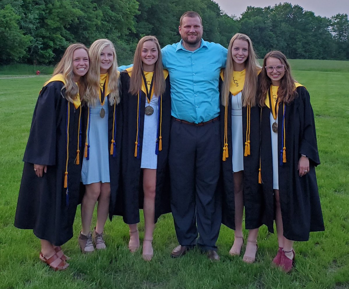 jvkop2's tweet photo. A Laker,  3 Dutchwomen (Boo!) And 2 Knights.  So many good memories with these amazing young women. @LCS_Soccer https://t.co/EQ5lQWifjZ