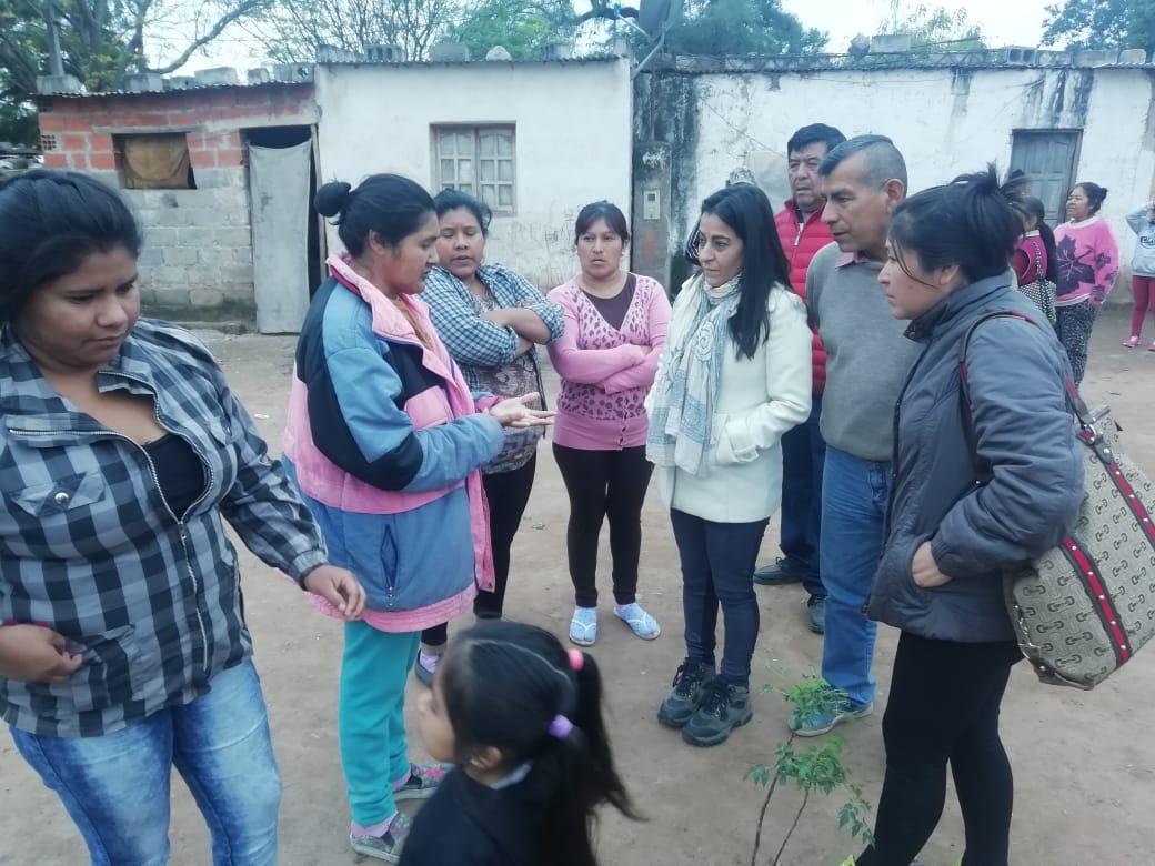 CarolinaMoises's tweet photo. Largo y hermoso día de militancia en #Jujuy recorriendo zonas rurales!

Todos dicen que están peor, que les mintieron, que no dan más!
Y es verdad. Vamos a ganar!
#FrenteJusticialista 

#ArroyoColorado 
#SantaClara 
#Rodeito
#Chalican https://t.co/NBFjJvSvGT