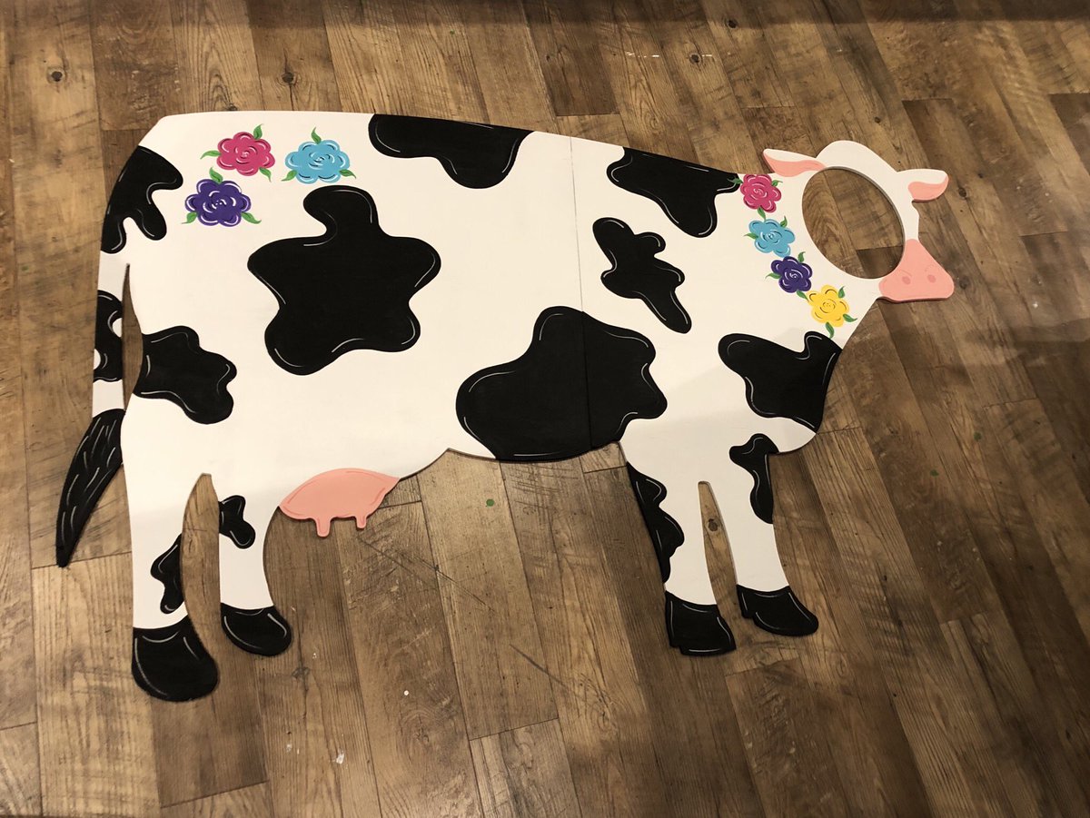 MarketNewburgh's tweet photo. Our new mascot, Daisy May, will make her debut at the market tomorrow. Stop by with the family and take a picture! https://t.co/57wQzmCowT