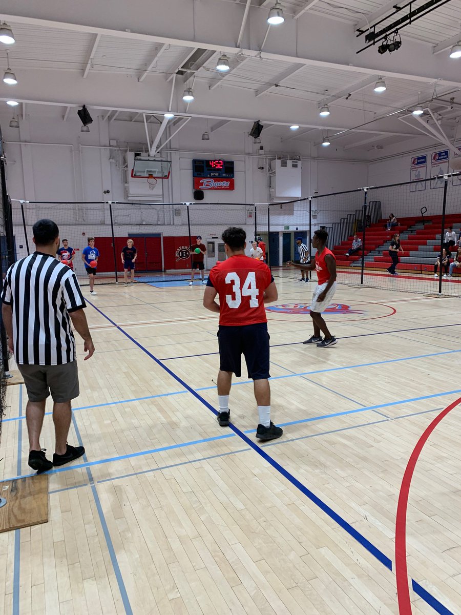 It’s ECV vs. Granite in the opening match of tonight’s GUHSD Dodgeball Tournament! Come on down to ECV and support our ASBs and student-athletes. #guhsdtweet