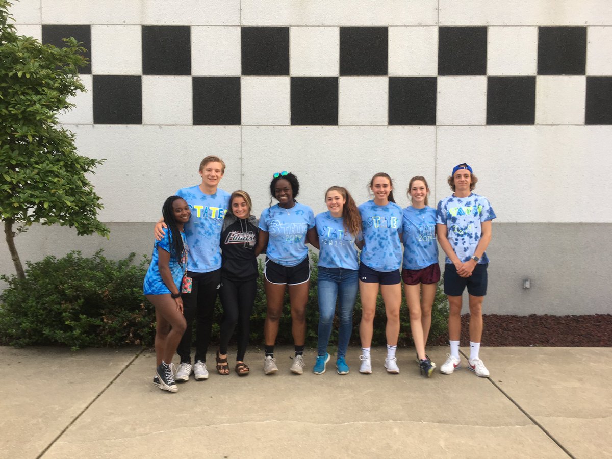 ChemicTrackXC's tweet photo. Enjoying a little well earned pre-meet fun! These guys and girls are ready to compete tomorrow, very excited to see what they can accomplish! #chemicpride #statetrackmeet https://t.co/upZjjJuCJ7