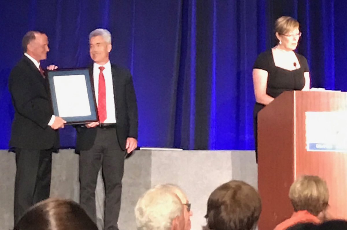 mackinprof's tweet image. This man ⁦@LSpriet⁩ receives a 2019 #ACSM19 citation award 🥇 honoured to say I know this man! What an honour for a great scientist, tremendous mentor, and terrific person ⁦@ACSMNews⁩