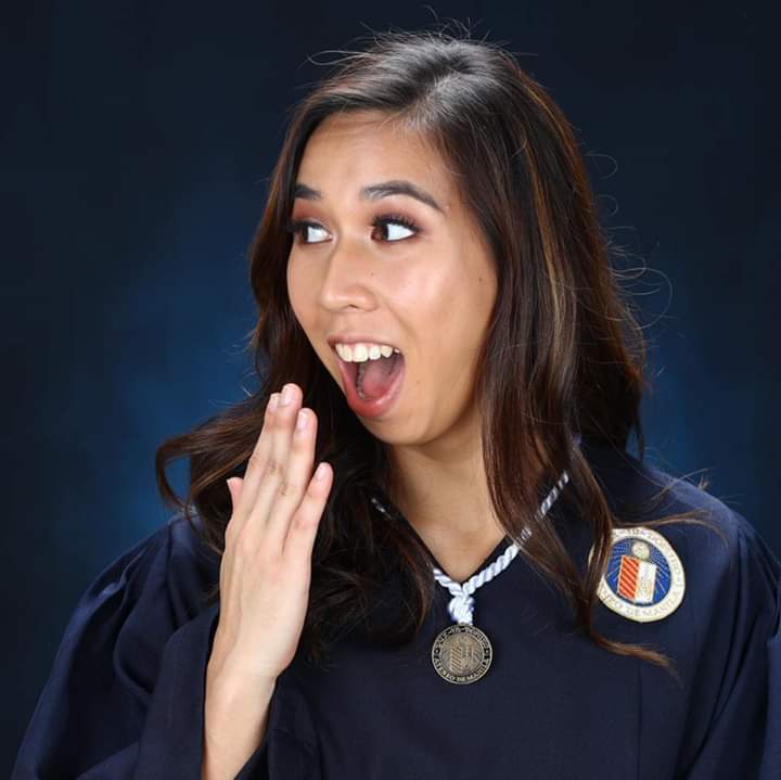 SunflowerNgJB's tweet photo. thank you, seniors. 💙 https://t.co/EIZ4OEoFZ3