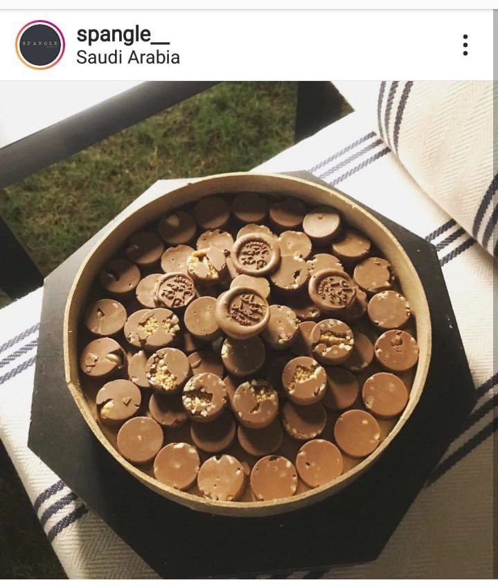 Safiah9's tweet photo. @wejdanfashion @ spangle__ 
حسابي في الإنستقرام
 لكل المناسبات السعيدة ، شوكلاتتنا تجمع بين الفن و النكهة. https://t.co/8iS9udZHnF